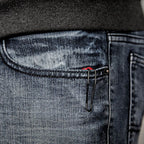 Fastback Flip Utility Knife with Blade Storage
