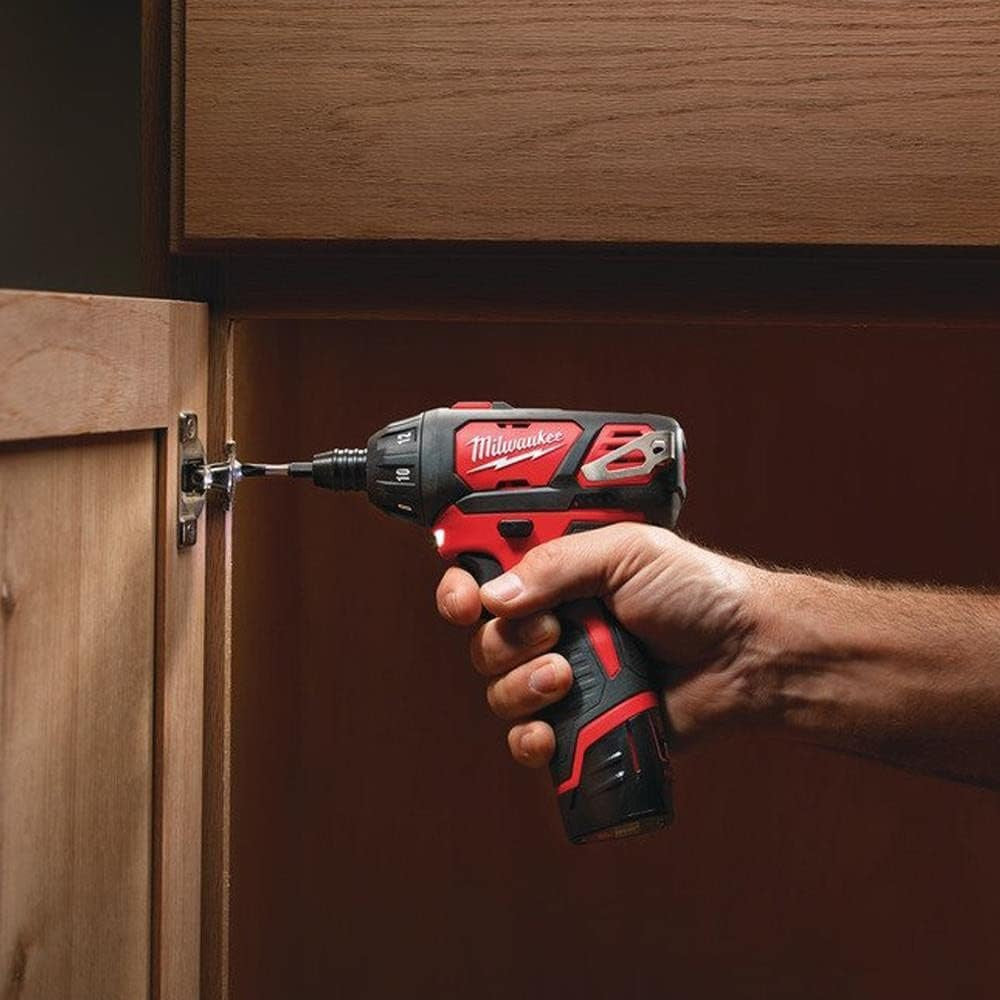 Milwaukee M12 Sub Compact Screwdriver - Kit