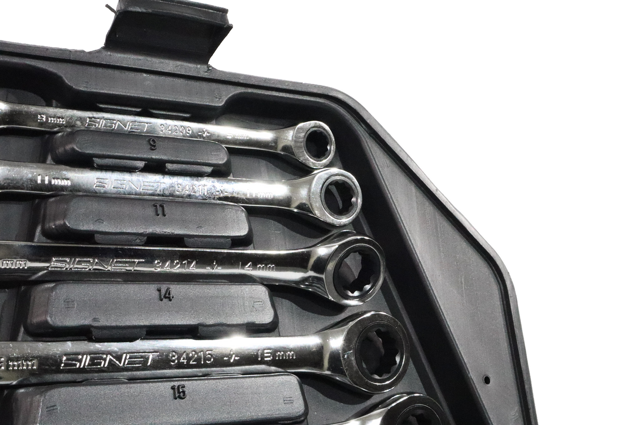 Signet 12 Piece Ratchet Spanner Set Metric 8-19mm Blow Mold Case