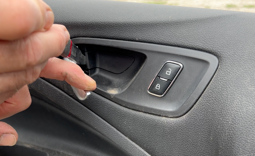 Lisle Trim Remover