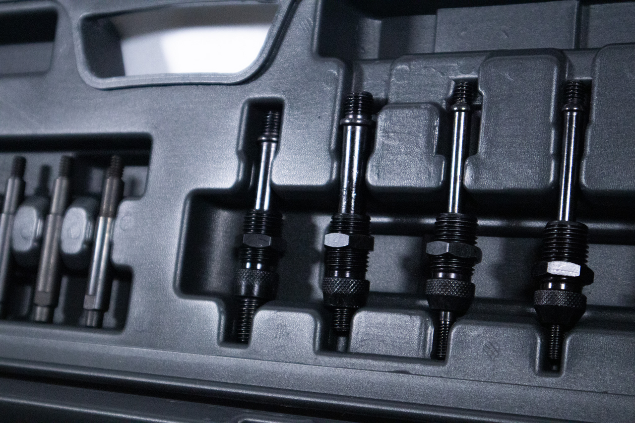 Trident Riveter 360 Nut and Lock Bolts
