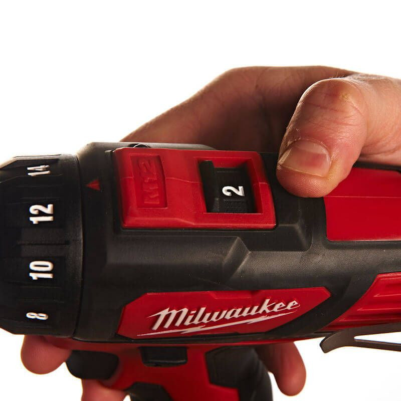 Milwaukee M12 Sub Compact Drill Driver Kit