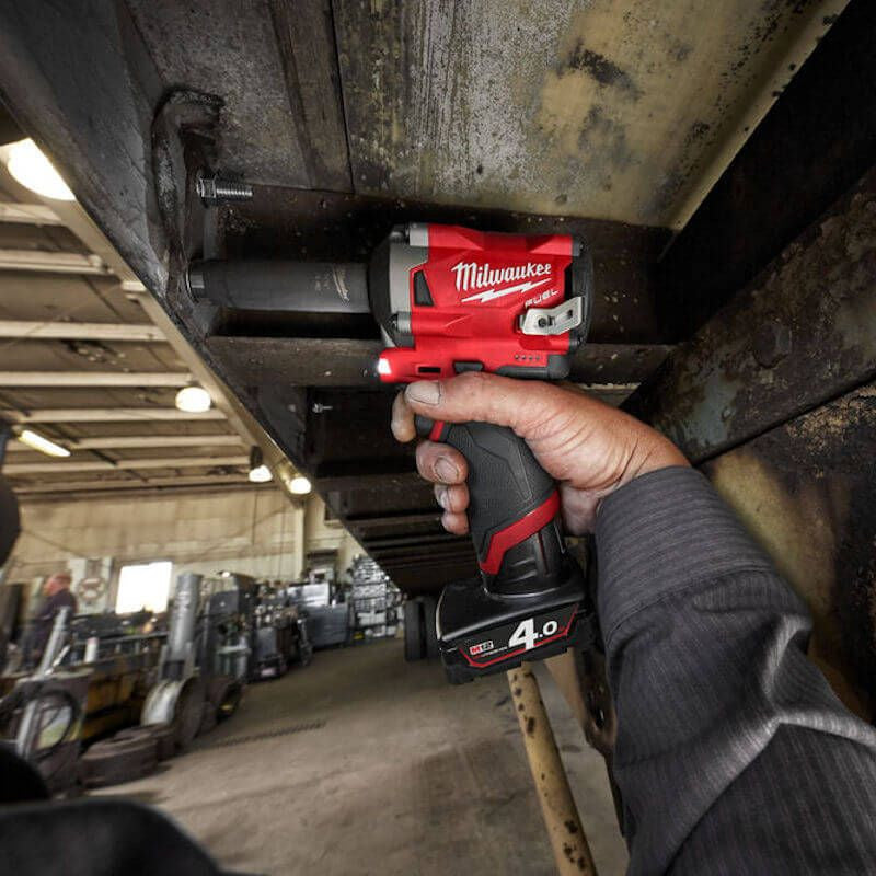 Milwaukee M12 FUEL 1/2" Impact Wrench - kit