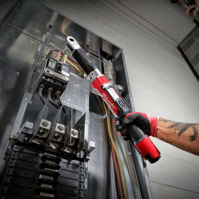 Milwaukee M12 Fuel One-Key 3/8 Impact Torque Ratchet - Kit