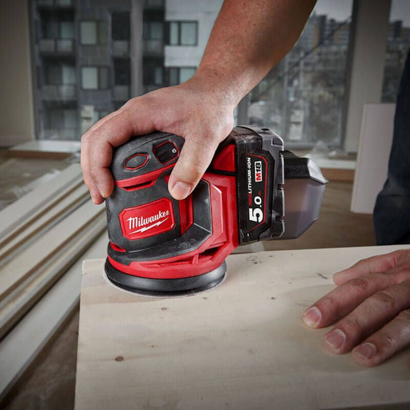 Milwaukee M18 Brushed Random Orbital Sander - Naked