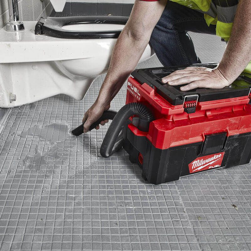 Milwaukee M18 Fuel Packout Wet/Dry Vacuum - Naked
