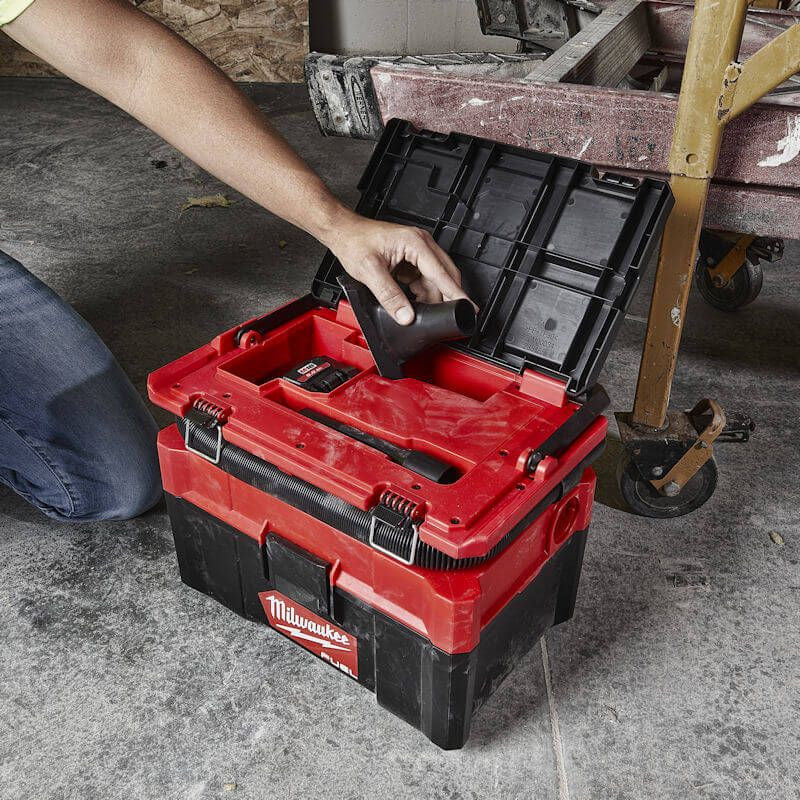 Milwaukee M18 Fuel Packout Wet/Dry Vacuum - Naked