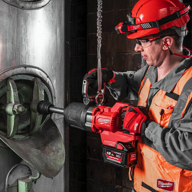 Milwaukee M18 One Key 1in D-Handle Impact Wrench - Kit